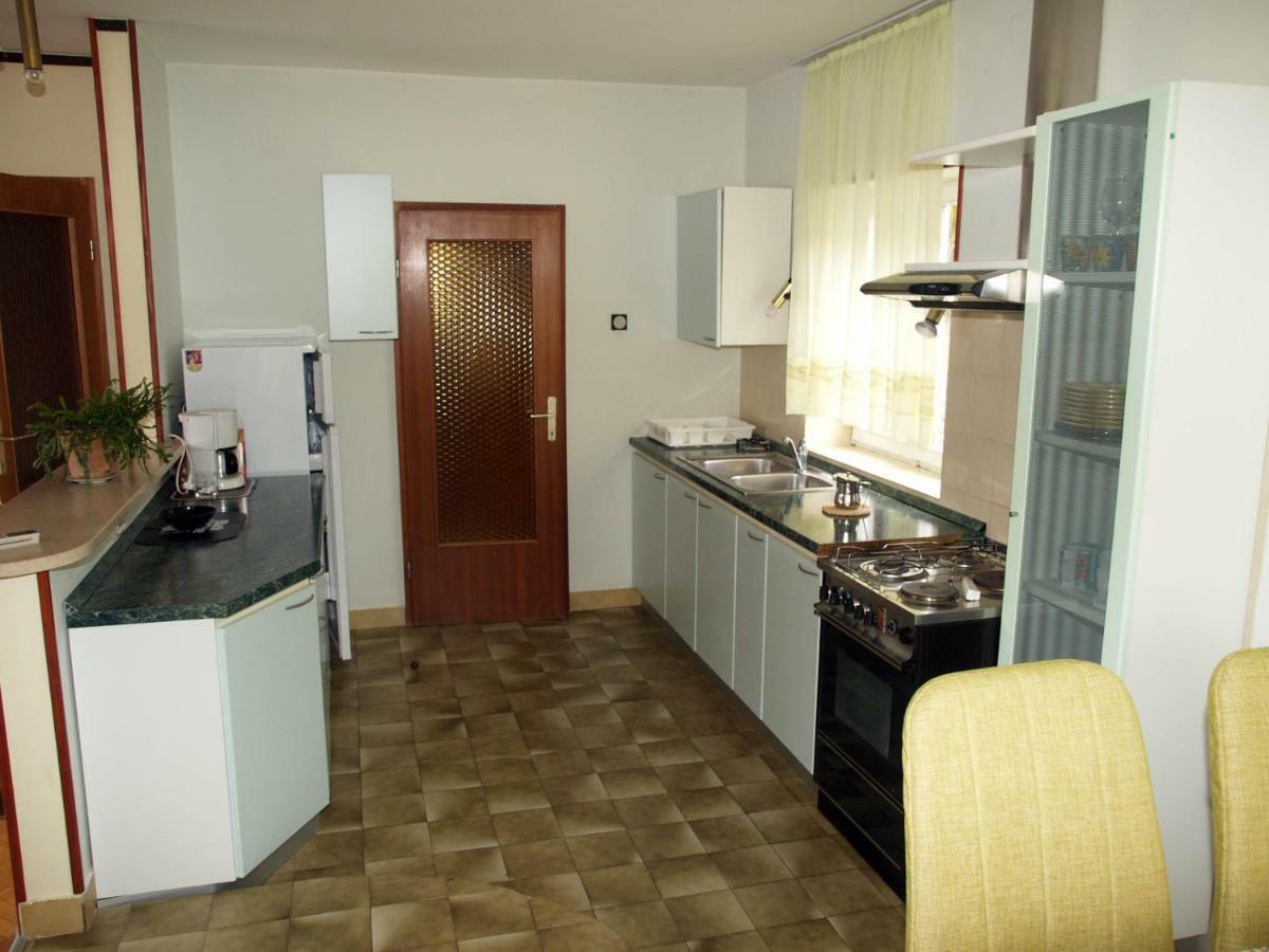 Apartman Marija II Omisalj Exterior photo
